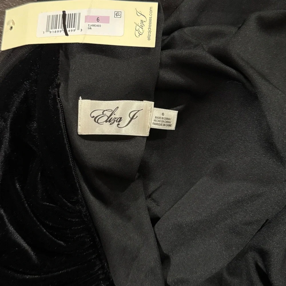 Eliza J Black Velvet Elegant Maxi Dress. Size 6. Nordstrom - Picture 6 of 8
